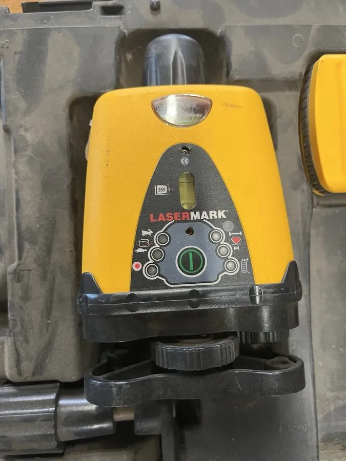 Нивелир CST/berger LaserMark LM30 Self-Leveling Red Rotary Laser Level w/ LD-100 — фото лота 2