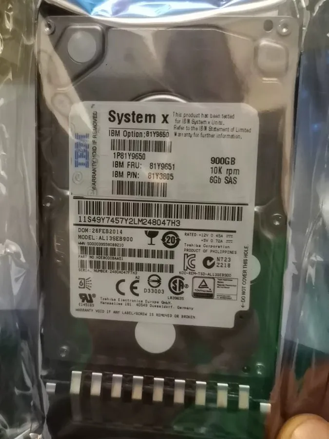 Жёсткий диск IBM 900GB 10K RPM 6GBPS 2.5" SAS HS HDD для IBM x3650M2 x3650M3 x36