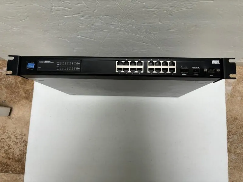 Коммутатор Linksys Cisco SRW2016 V1.3 16-Port Gigabit Switch with Webview — фото лота 3