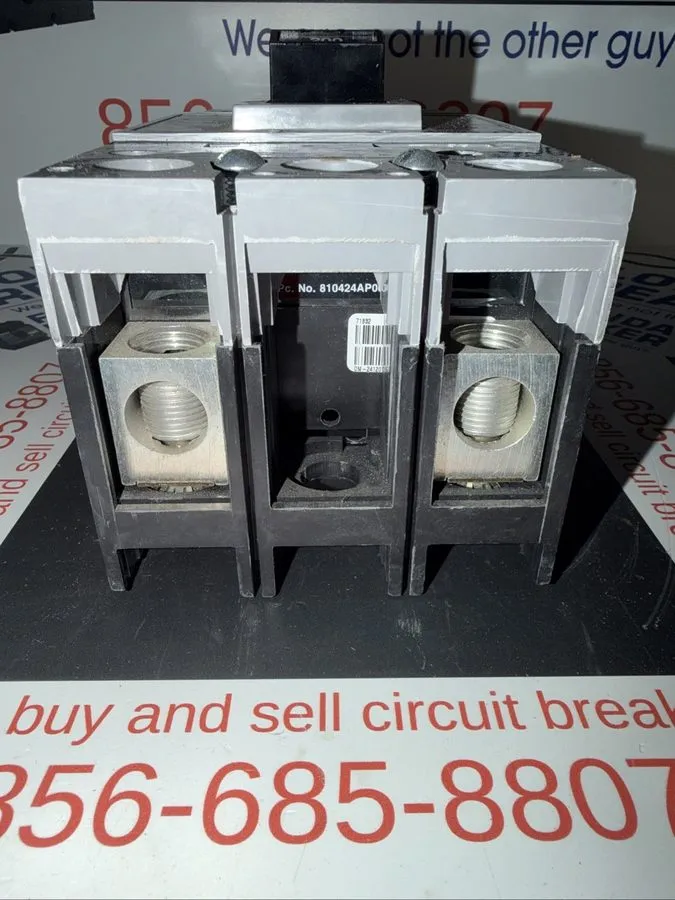Автоматический выключатель Siemens Sentron Circuit Breaker FXD62B200 200 Amp 600