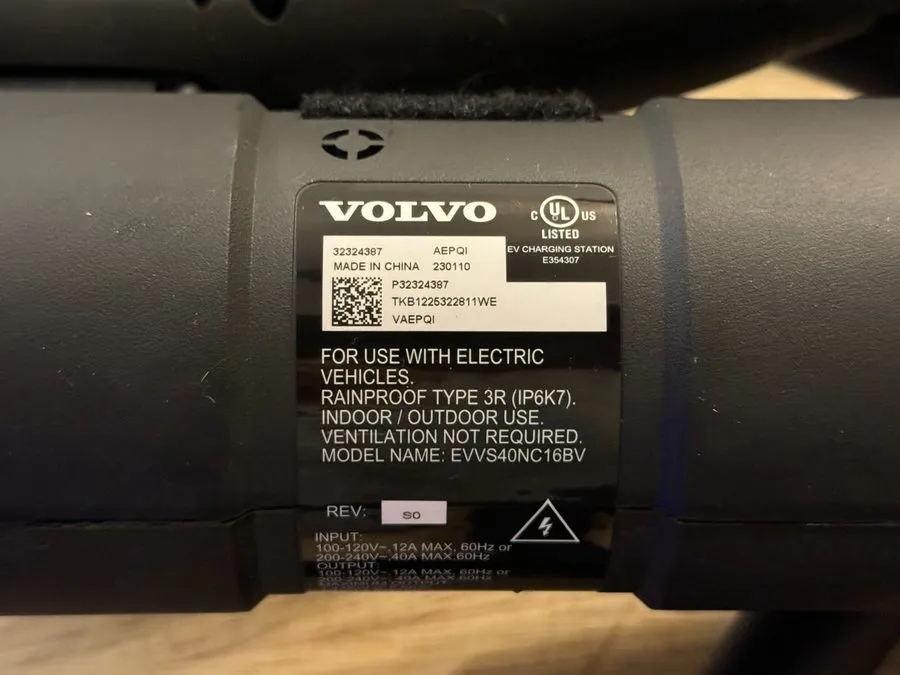 Аккумулятор Volvo XC40 C40 EX30 EX90 OEM 120v 12Amps NEMA 5-15 Level 1 EV Chargi