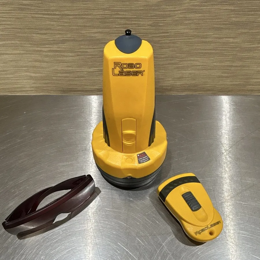 Нивелир RoboToolz RT-7210-1 Rotary Laser Level-Red Beam-With Receiver Case & Bat — фото лота 1
