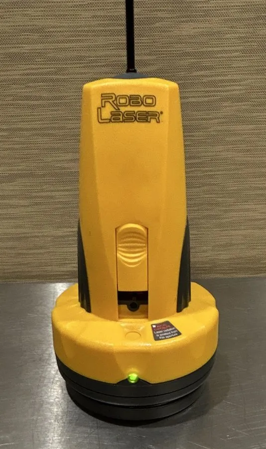 Нивелир RoboToolz RT-7210-1 Rotary Laser Level-Red Beam-With Receiver Case & Bat — фото лота 2