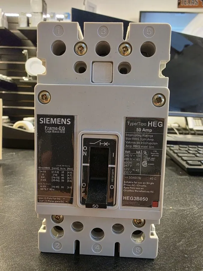 Автоматический выключатель Siemens HEG3B050L 3P 50A 65KA @ 480V Circuit Breaker  — фото лота 1