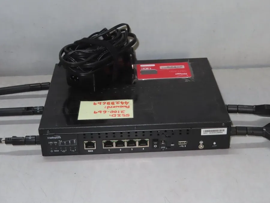 Маршрутизатор Cradlepoint AER2100 4G LTE Wireless Cellular Router