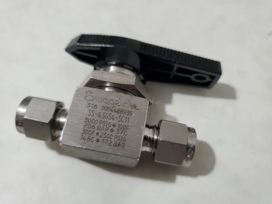 Клапан Swagelok 40G Series Ball Valve 1/4 in. (SS-43GS4)