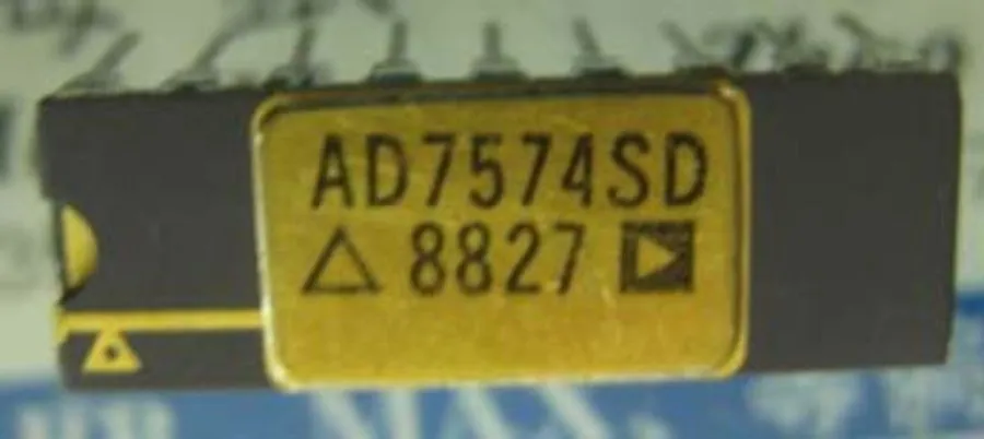 Микросхема (X1PC) AD7574SD Analog Devices A/D Converter Single 8-bit 18-Pin Dip 