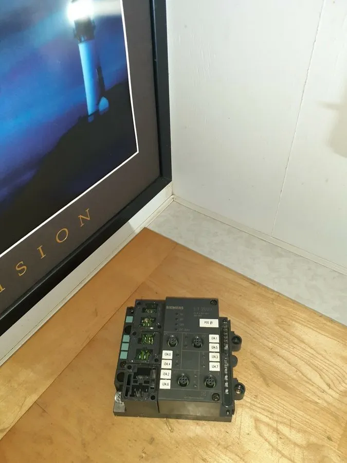 Модуль ввода-вывода Siemens Simatic S7 ET 200X 6ES7 141-1BF11-0XB0