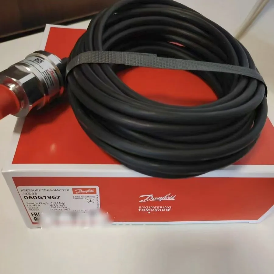 Датчик давления Danfoss AKS33 060G1967 pressure transmitter
