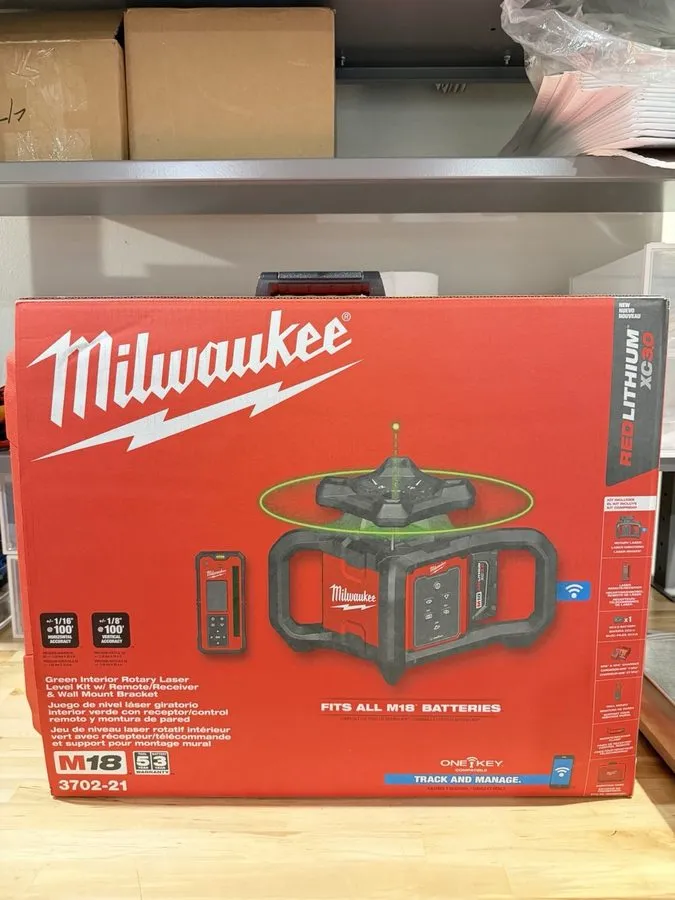 Нивелир Milwaukee 3702-21 M18 Green Interior Rotary Laser Level Kit W/remote — фото лота 1