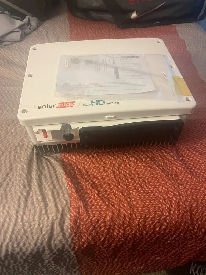 Инвертор Solaredge SE7600H-US000BNU4 240V 7600W HD-Wave Inverter — фото лота 2