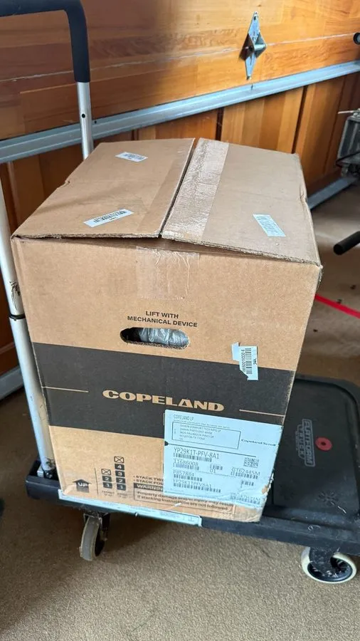 Компрессор Copeland Scroll Compressor YP29K1T-PFV-8A1 230V 1 PH 60 Hz — фото лота 1