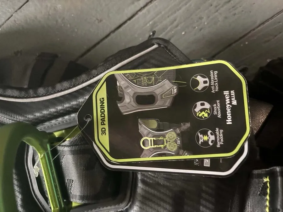 Жгут проводов Honeywell Miller H7ic3a1 H700 Fall Protection Harness, S/M, 420 Lb — фото лота 1