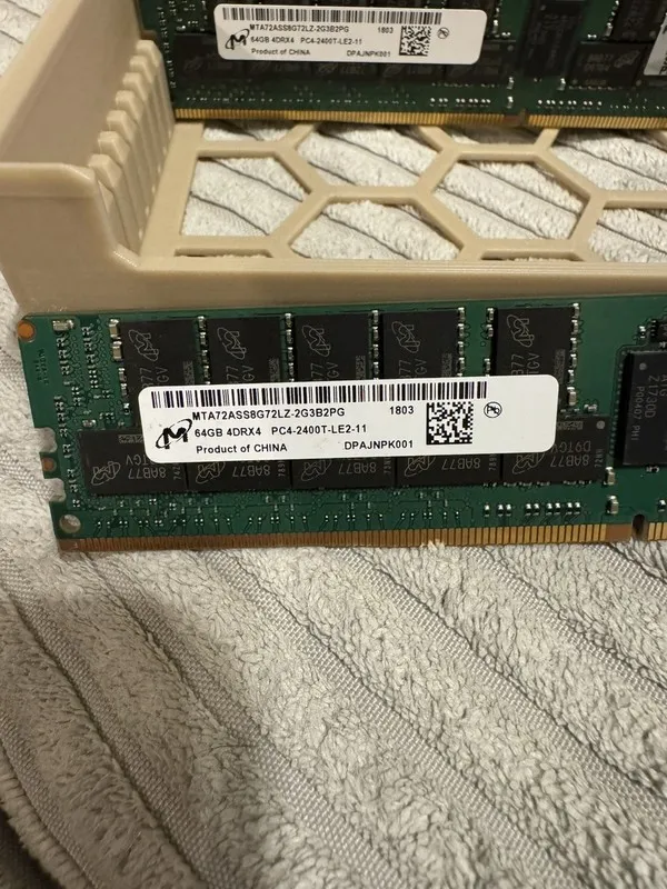 Модуль памяти Micron 64GB PC4-19200 DDR4-2400MHz Registered ECC MTA72ASS8G72LZ [