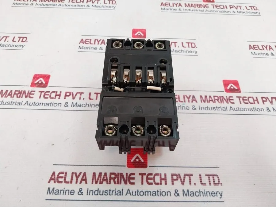 Автоматический выключатель HYUNDAI HBS-63C 60A 3POLE MOLDED CASE CIRCUIT BREAKER — фото лота 1