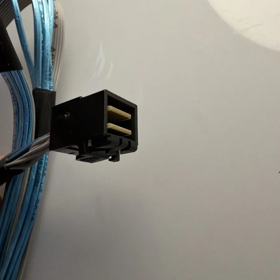 Кабель Supermicro CBL-SAST-0532 MiniSAS HD to MiniSAS HD SFF-8643 50cm Cables