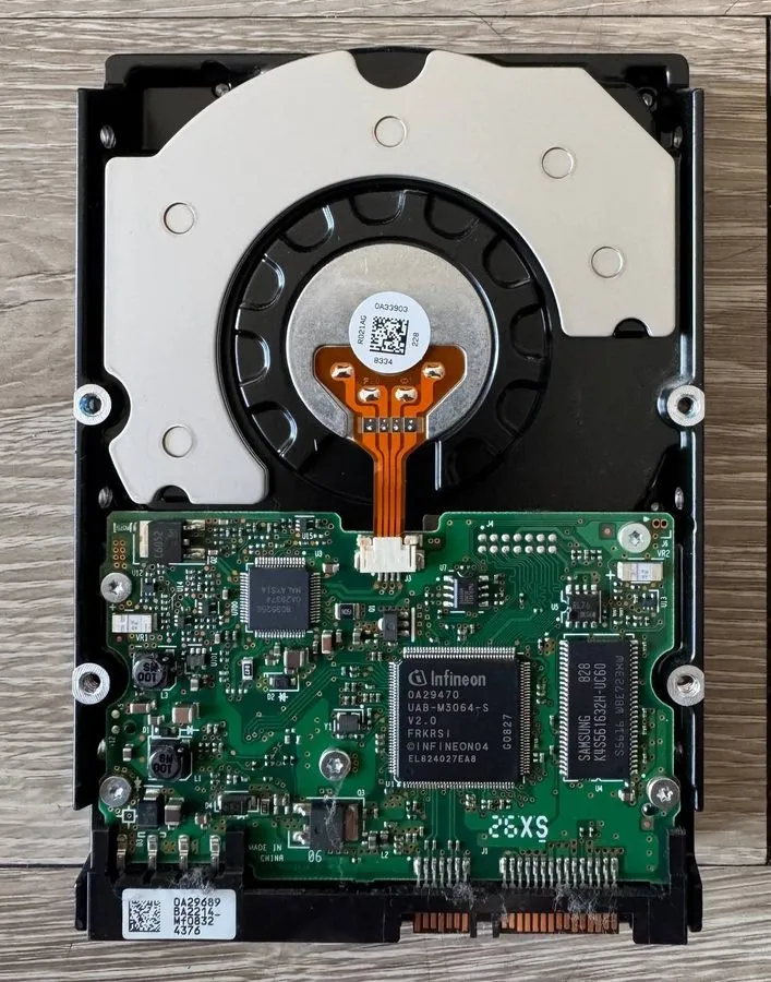 Жёсткий диск 1TB SATA Hitachi Ultrastar HUA721010KLA330 7200RPM 32MB HDD 3.5" Ha — фото лота 1