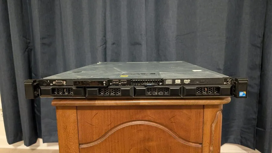 Сервер Dell PowerEdge R310 1U Rack Server Xeon DDR3 SAS/SATA iDRAC No HDD No OS