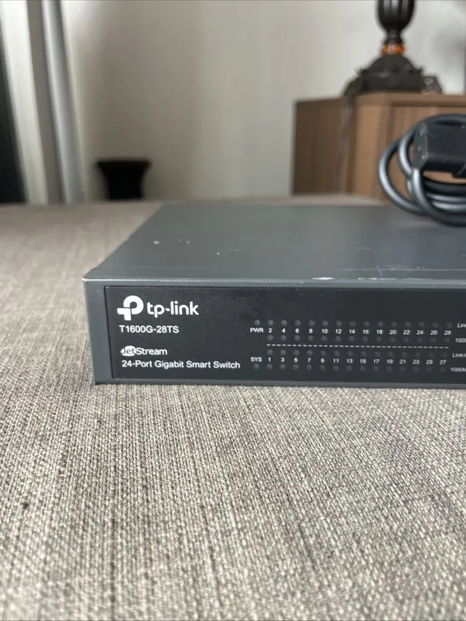 Коммутатор TP-LINK T1600G-28TS 24Port 1000Mbps Smart Switch With Power Cord