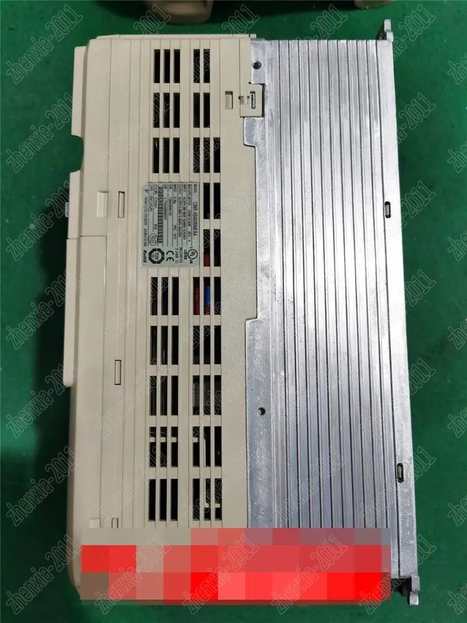 Частотный преобразователь Yaskawa inverter A1000 CIMR-AB4A0044FAA 18.5KW 380V