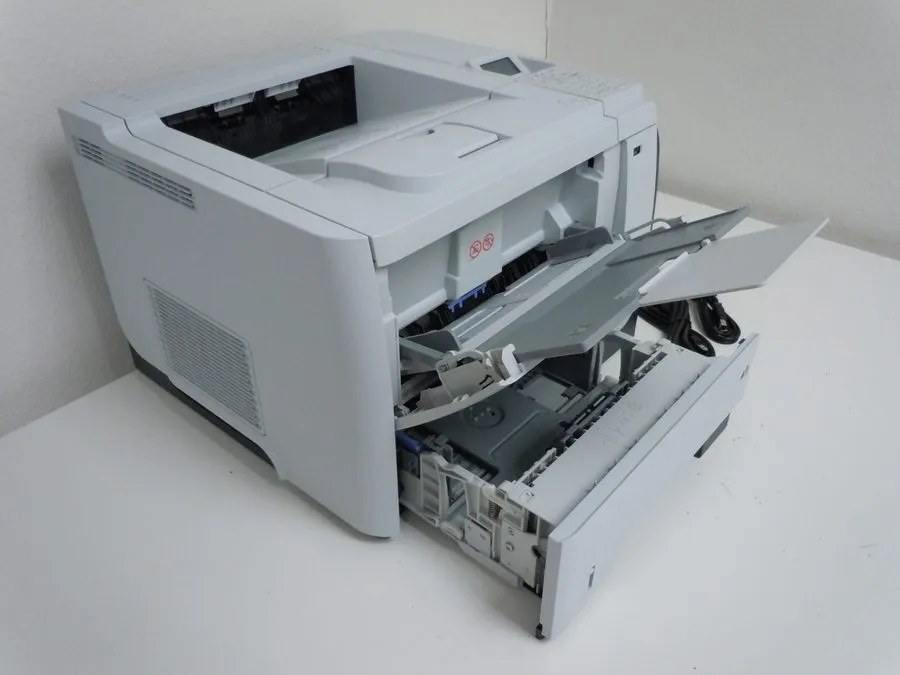 Лазерный принтер HP LaserJet P3015dn CE528A Workgroup Laser Printer TONER INCLUD