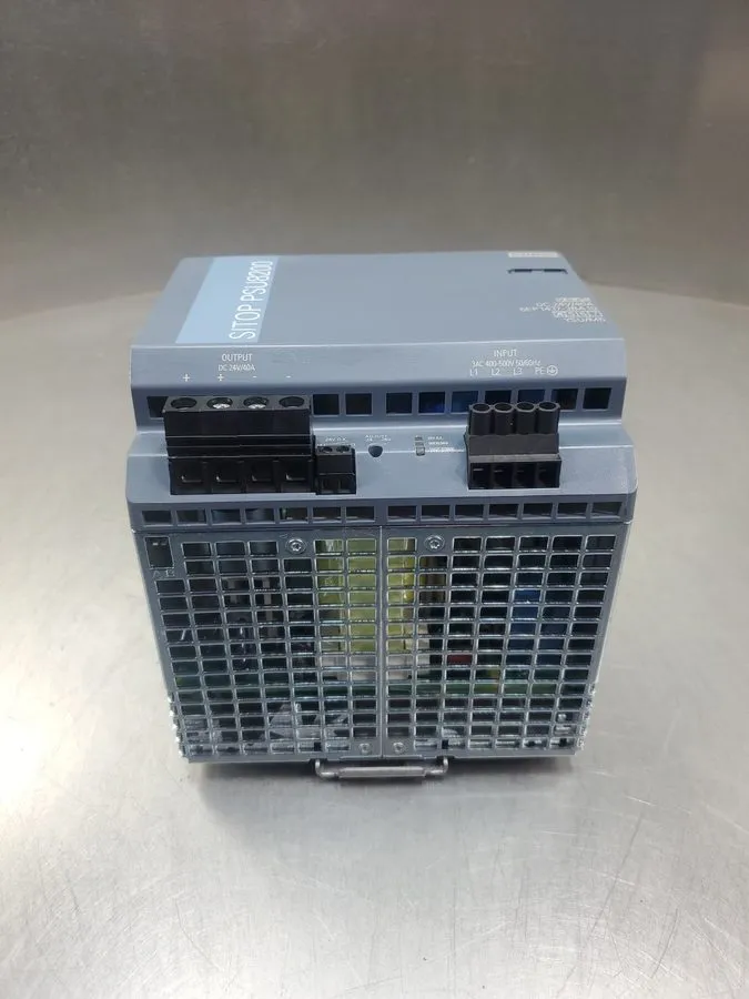 Блок питания SIEMENS 6EP1437-3BA10 SITOP PSU8200 POWER SUPPLY, 24VDC, 40A. 4E-21