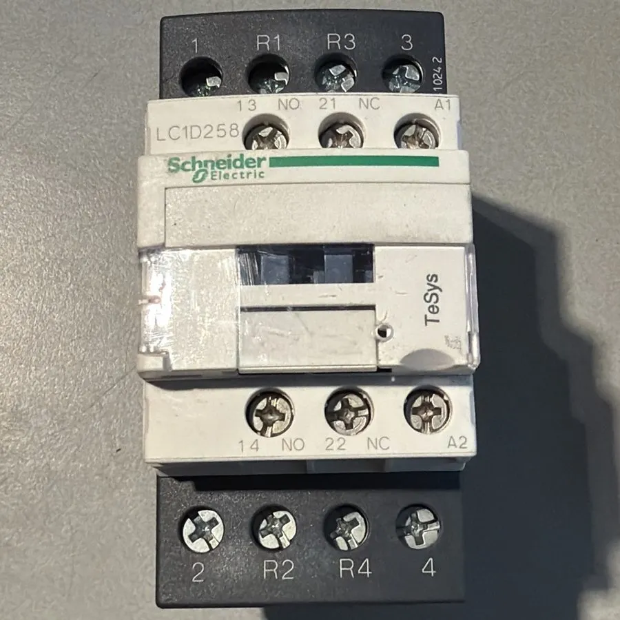 Контактор Schneider Electric LC1D258 TeSys D Power Contactor 4-Pole 40A 110V AC
