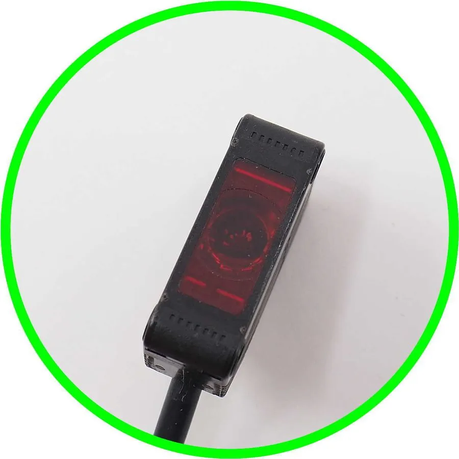 Фотоэлектрический датчик OMRON PHOTOELECTRIC SENSOR SWITCH E3Z-T61A-L