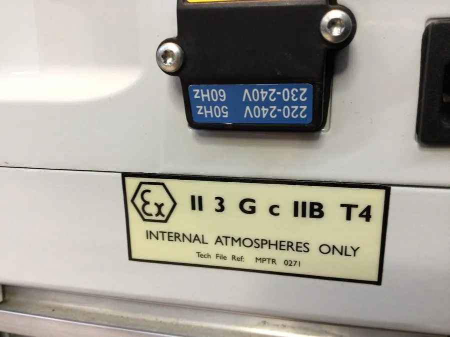 Насос Rebuilt Edwards RV12 Vacuum Pump A655-01-906 with EMF 20 Oil Mist Filter