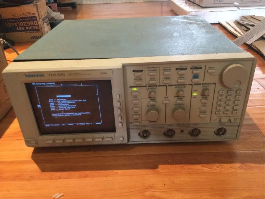 Осциллограф Tektronix TDS 620 Digital Oscilloscope 500Mhz 2GS/s