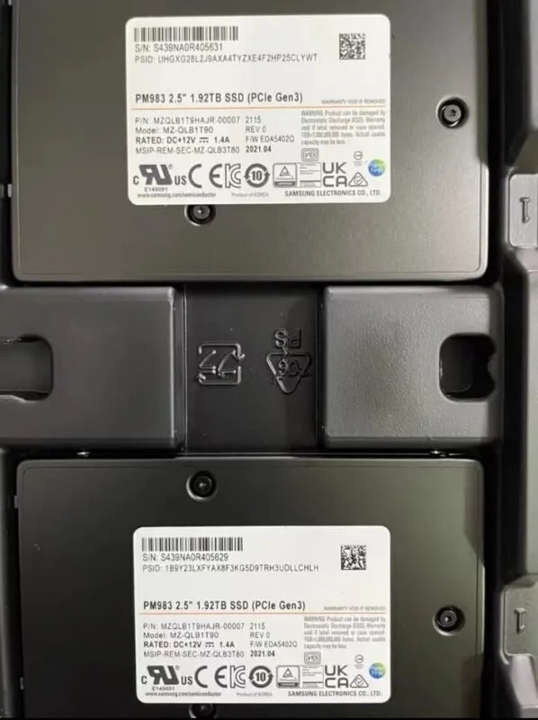 SSD-накопитель Samsung PM983 1.92TB SSD 2.5" U.2 PCIe 3.0 x4 MZQLB1T90 MZQLB1T9H