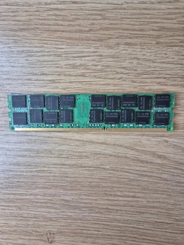 Модуль памяти Samsung HP 712383-081/715274-001 16GB PC3-14900R-13-13-E2 RAM