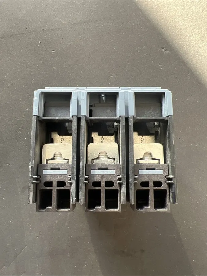 Автоматический выключатель Siemens 3VA4125-4ED34-0AA0 3p 25a 25k Circuit Breaker