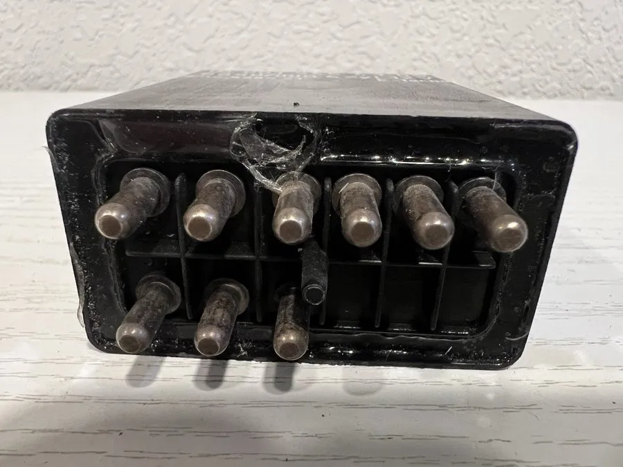 Трубопроводная арматура Genuine Mercedes Fuel Pump Relay NOS 83-85 W126 280SEL R
