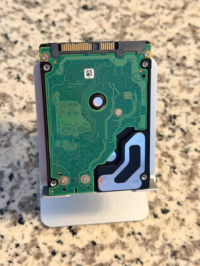 Жёсткий диск IBM Seagate 900GB 2.5" 10K 6G SAS HDD Hard Drive ST9900805SS 9TH066