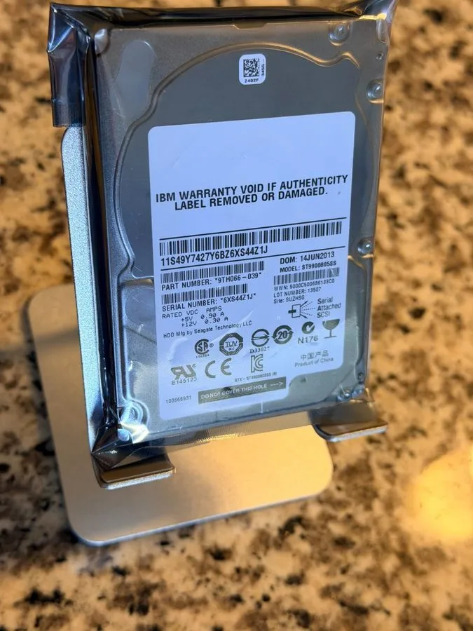 Жёсткий диск IBM Seagate 900GB 2.5" 10K 6G SAS HDD Hard Drive ST9900805SS 9TH066 — фото лота 2