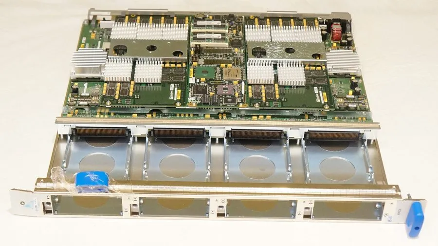 Коммутатор JUNIPER T640-FPC3-E2-C IPUCAETCAC FPC3 Enhanced II Flexible PIC Conce