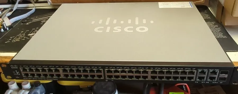 Коммутатор Cisco (SF30048PPK9NA) Rack-Mountable Network Device