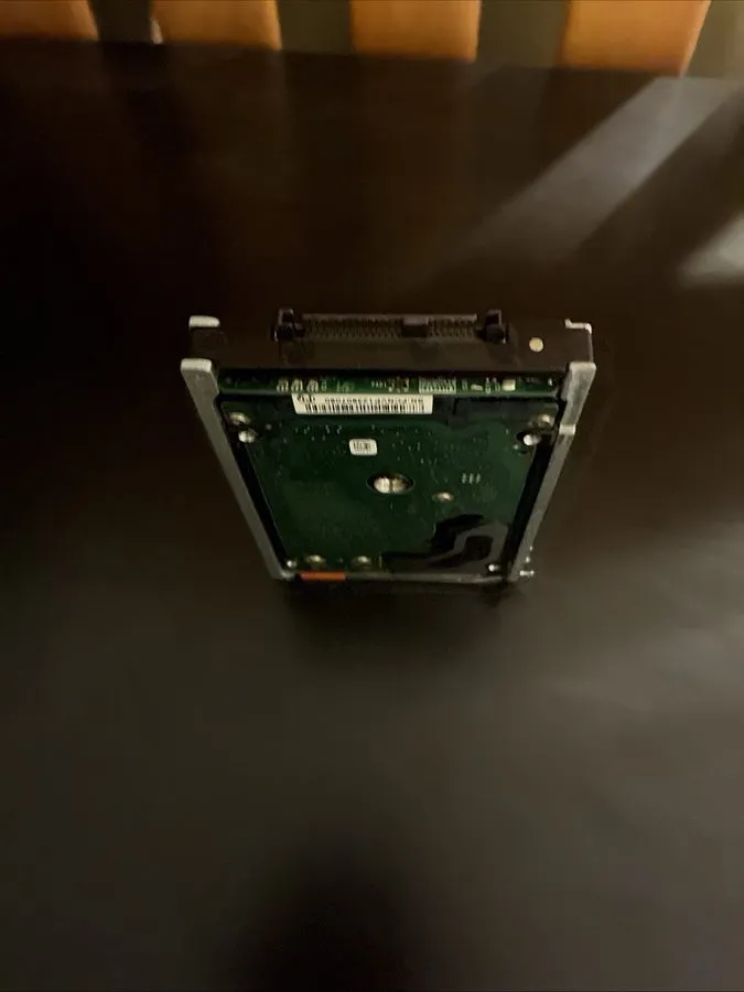 Жёсткий диск ST9900805SS Seagate 9TH066-31 900GB 10K RPM 6Gb/s 2.5"SAS HDD Hard  — фото лота 2