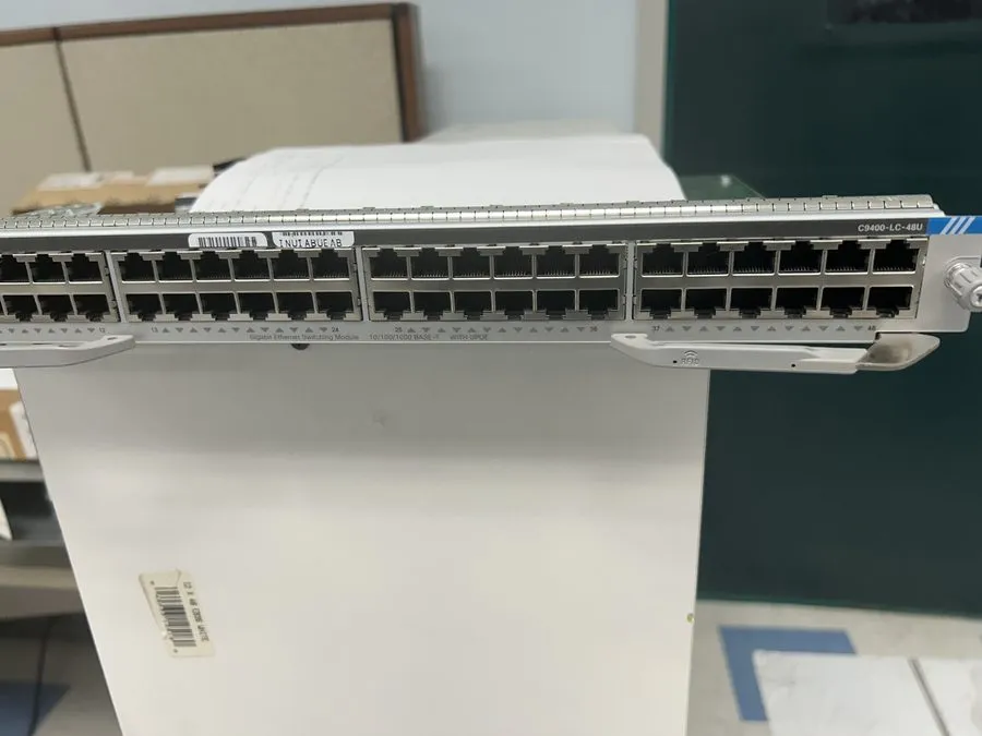Коммутатор Cisco C9400-LC-48U Catalyst 9400 Series 48 Port UPoE Gigabit RJ45 Ful