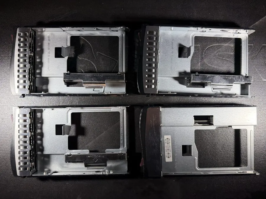 Жёсткий диск MCP-220-00118-0B Supermicro Gen 5.5 3.5-2.5 inch Hot-Swap Converter