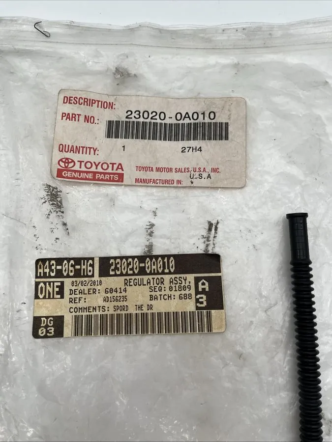 Трубопроводная арматура Toyota Lexus Fuel Pressure Regulator 23020-0A010 23280-7 — фото лота 1