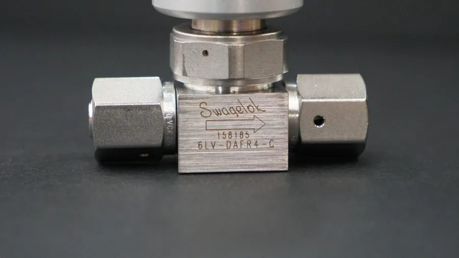 Клапан 6LV-DAFR4-C / DIAPHRAGM SEALED VALVE / SWAGELOK