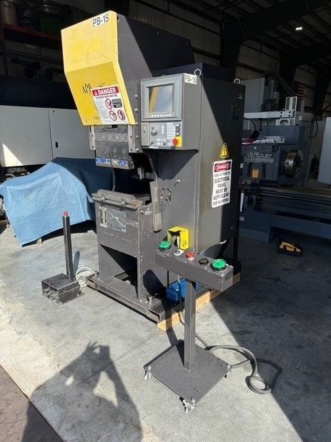 Оборудование ЧПУ TOYOKOKI APB-184U 20 Ton x 22” Servo Electric CNC Press Brake # — фото лота 1