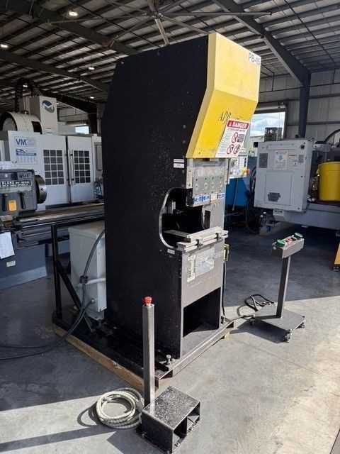 Оборудование ЧПУ TOYOKOKI APB-184U 20 Ton x 22” Servo Electric CNC Press Brake # — фото лота 2