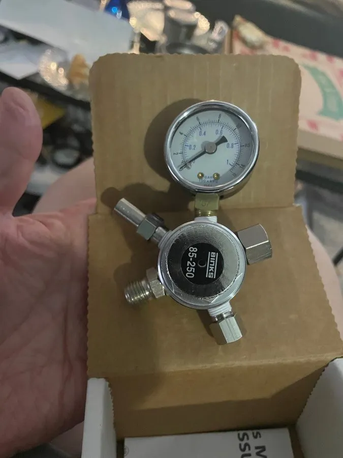 Трубопроводная арматура Binks Air Pressure Regulator 85-250