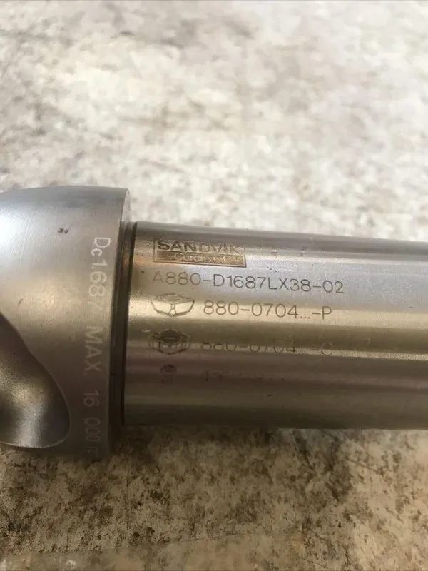 Режущий инструмент Sandvik A880-D1687LX38-02 Indexable Insert Drill CoroDrill 88 — фото лота 1