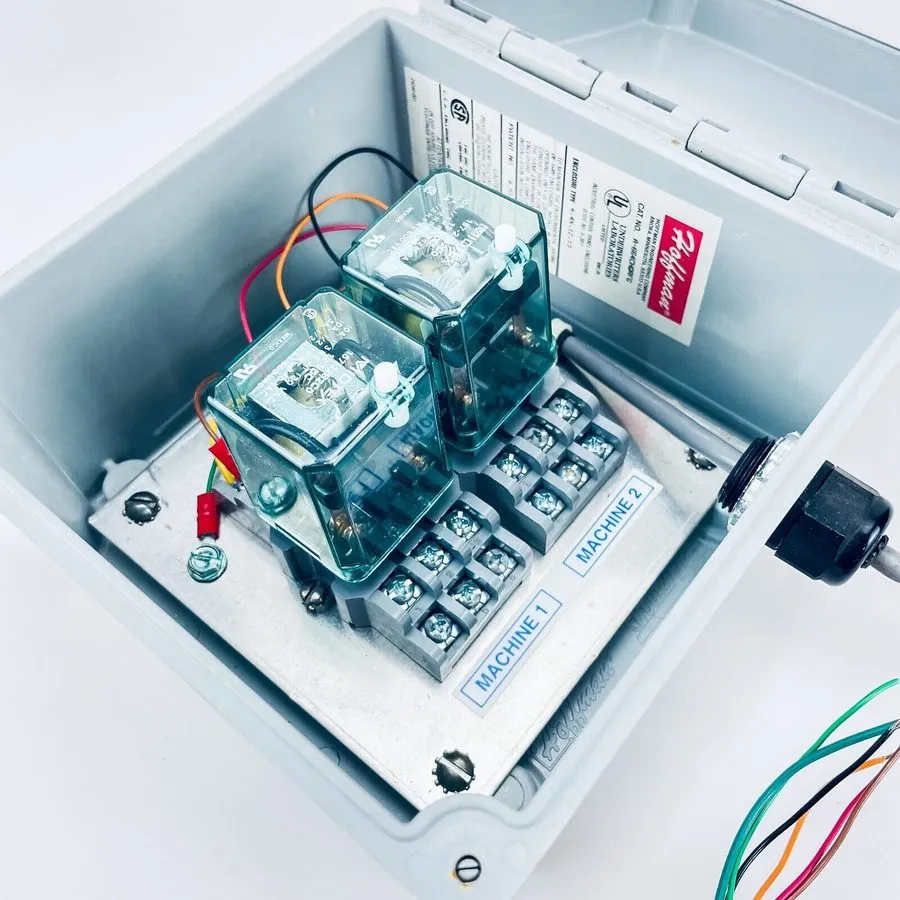 Монтажный шкаф Hoffman A664CHQRFG Electrical Panel Enclosure — фото лота 2