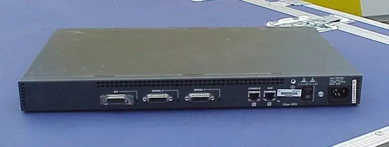 Маршрутизатор Cisco 2500 2501 Series ROUTER ETHERNET AUI TRANSCEIVER