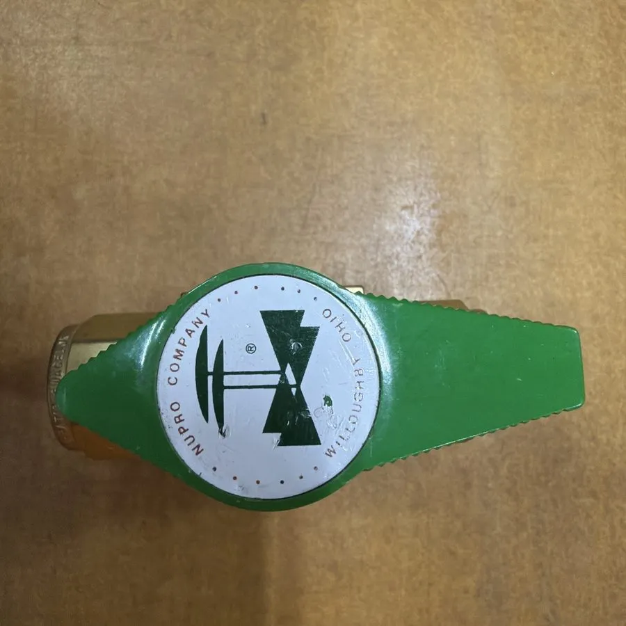 Клапан Swagelok B-8P6T Brass Quarter-Turn Instrument Plug Valve FNSP